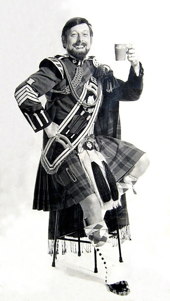 drum-major-dougie-chowns-aotearoa-artist-pipe-band